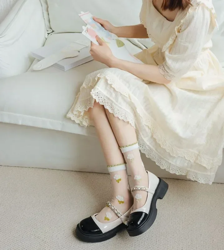Women Crystal Silk Socks Ultra-thin Breathable Elastic Long Socks See Through Transparent Harajuku Flower Cute Lace Socks Summer