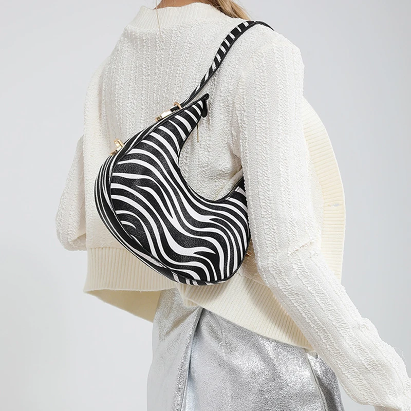 New Cow Pattern Shoulder Bag For Spring/Summer Versatile Women's Bag Personalized Korean Leopard Pattern Underarm Handbag