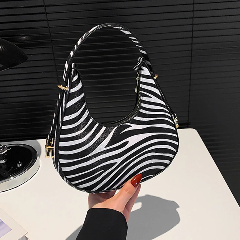 New Cow Pattern Shoulder Bag For Spring/Summer Versatile Women's Bag Personalized Korean Leopard Pattern Underarm Handbag
