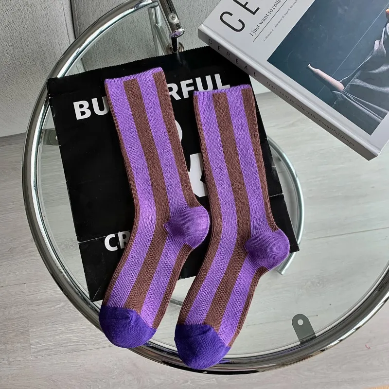 1 pairs High Saturation Dopamine Color Striped Ins Trendy Skateboard Sports Style Vertical Striped Mid Length Socks