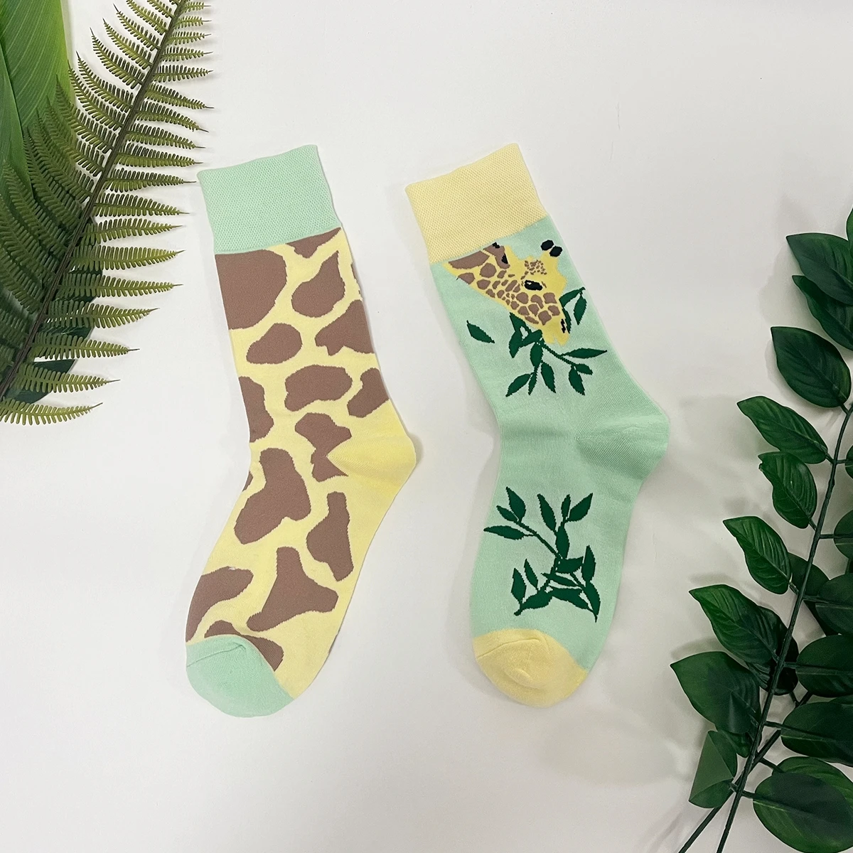 1 Pair Forest Giraffe AB Style Comfy Fashion Women's Mid-Calf Socks Suit In All Seasons For Daily