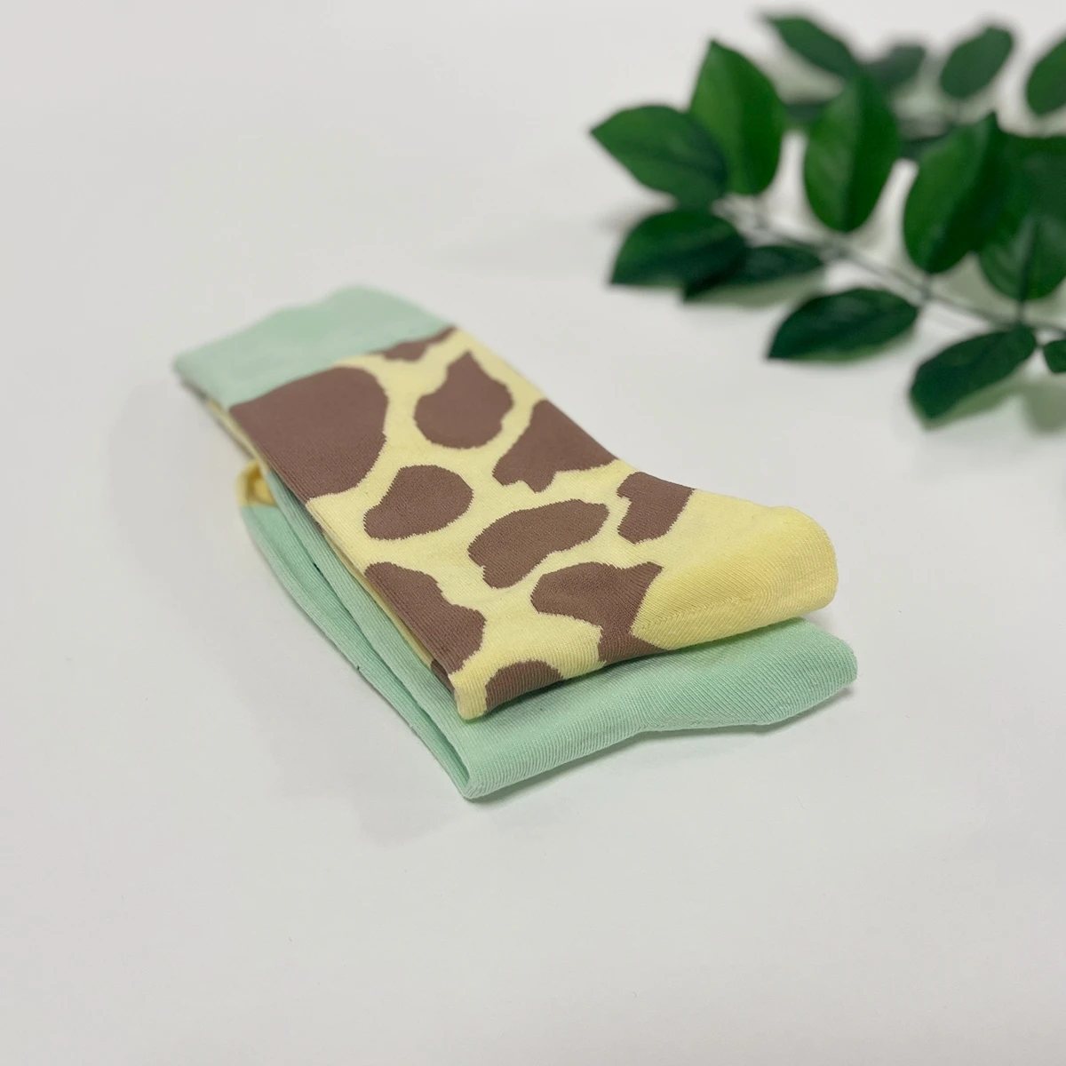 1 Pair Forest Giraffe AB Style Comfy Fashion Women's Mid-Calf Socks Suit In All Seasons For Daily