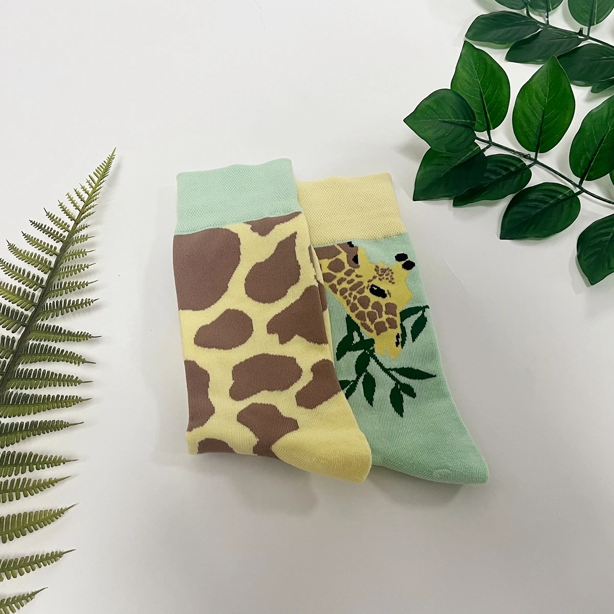 1 Pair Forest Giraffe AB Style Comfy Fashion Women's Mid-Calf Socks Suit In All Seasons For Daily