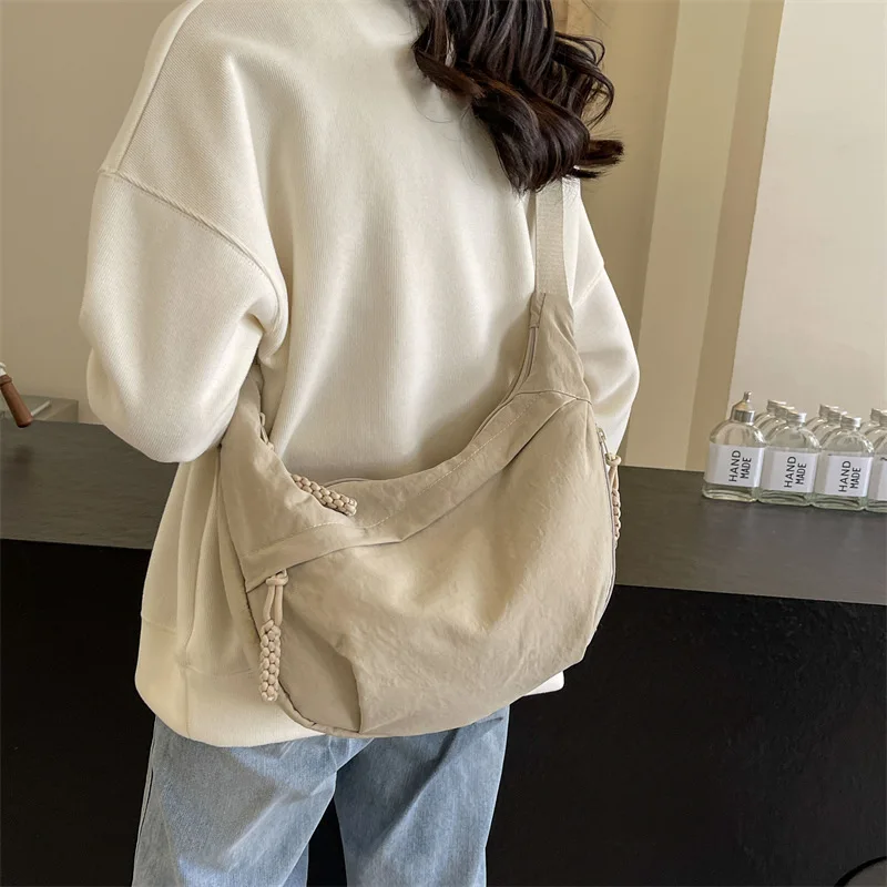 Leisure Crossbody Hobo Bag with Large Capacity Versatile and Niche Design Nylon Shoulder Bag Student Class Mailman Bag