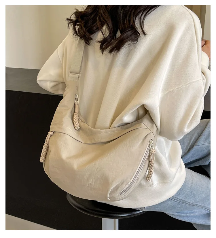 Leisure Crossbody Hobo Bag with Large Capacity Versatile and Niche Design Nylon Shoulder Bag Student Class Mailman Bag