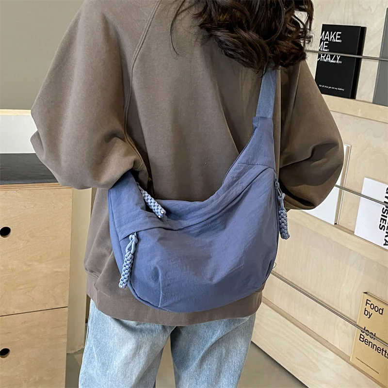 Leisure Crossbody Hobo Bag with Large Capacity Versatile and Niche Design Nylon Shoulder Bag Student Class Mailman Bag
