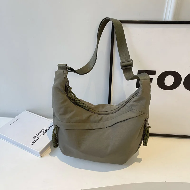 Leisure Crossbody Hobo Bag with Large Capacity Versatile and Niche Design Nylon Shoulder Bag Student Class Mailman Bag