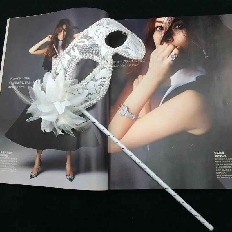 1 Pc Venice Princess Masquerade Mask Handheld Side Flower Translucent Feather Lily Mask Flat Head Lace Handheld Mask Accessories