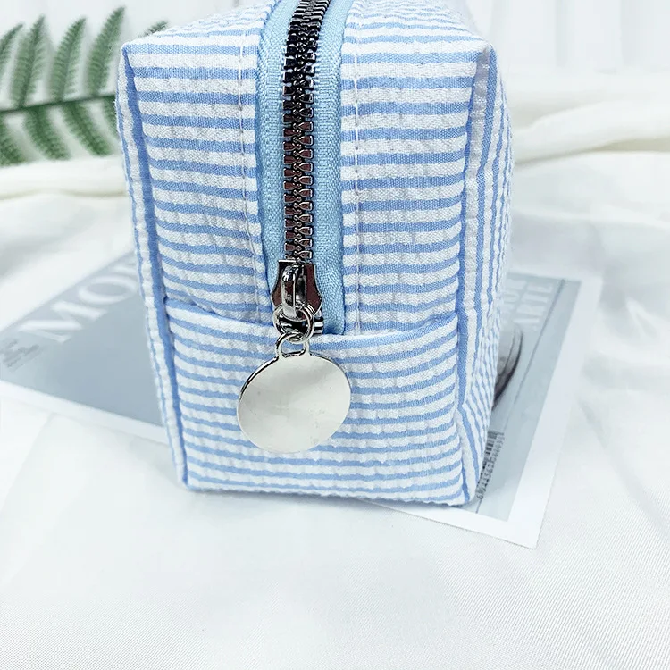 Fashion Women Ruffle Cosmetic Bags Pink/Purple Striped Storage Make Up Bags for Women Lady with Zipper Travel Bag Makeup Bag