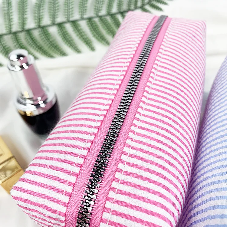 Fashion Women Ruffle Cosmetic Bags Pink/Purple Striped Storage Make Up Bags for Women Lady with Zipper Travel Bag Makeup Bag