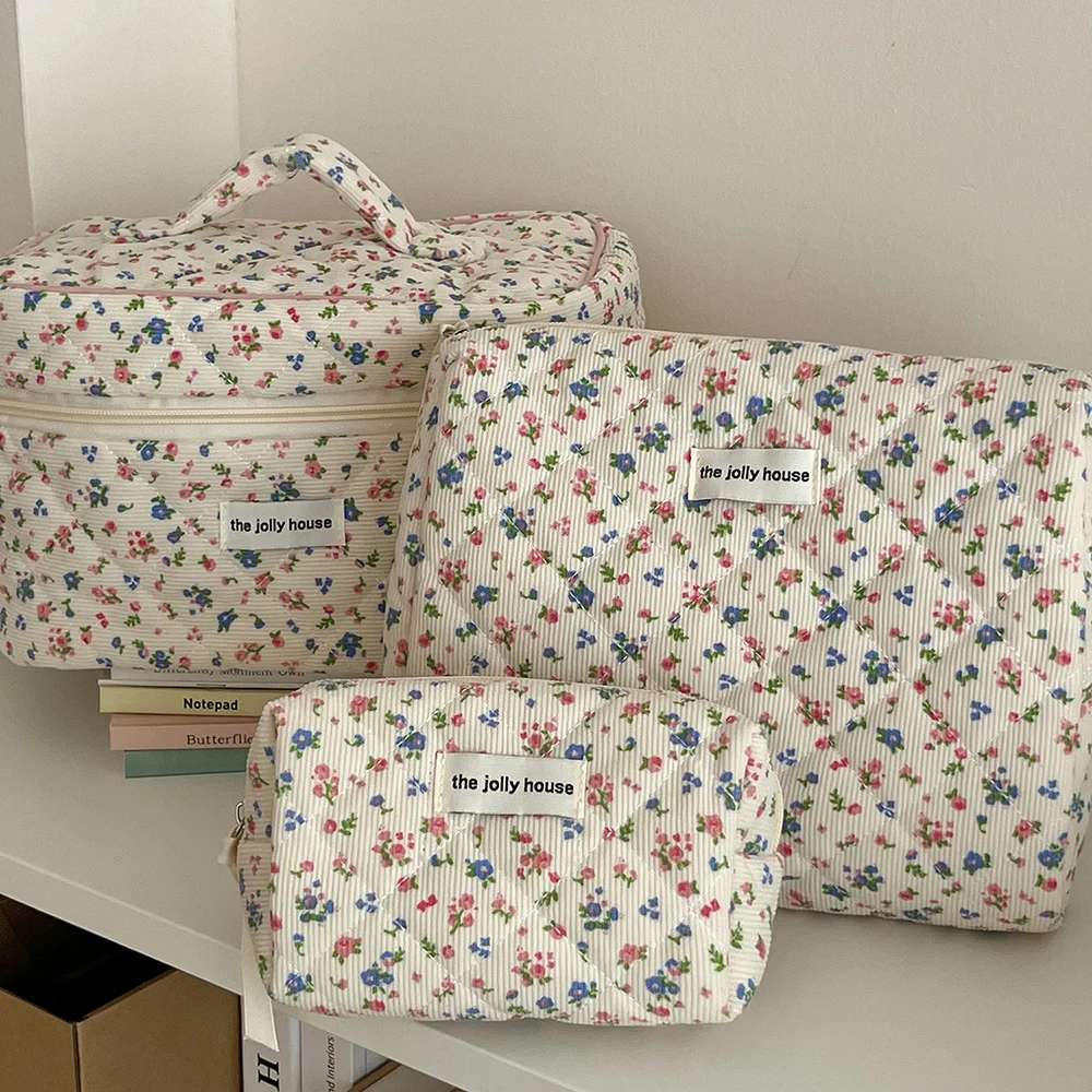 2024 Vintage Flower Quilting Women Makeup Bag Portable Zipper Cosmetic Travel Organizer Female Handbag Toiletry Pouch For Girls