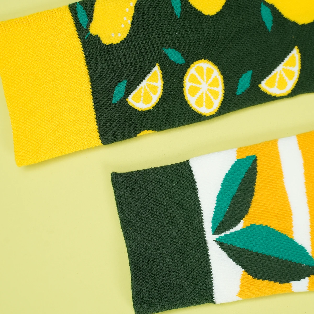 1 Pair Unisex Lemon Pattern AB Style Comfy Breathable Mid Tube Socks Suit In All Seasons For Daily