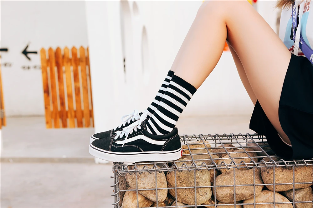 New Cow Lovely Harajuku Japanese Style Cotton Women Striped Solid Breathable Casual Cartoon Socks White Black Dropship