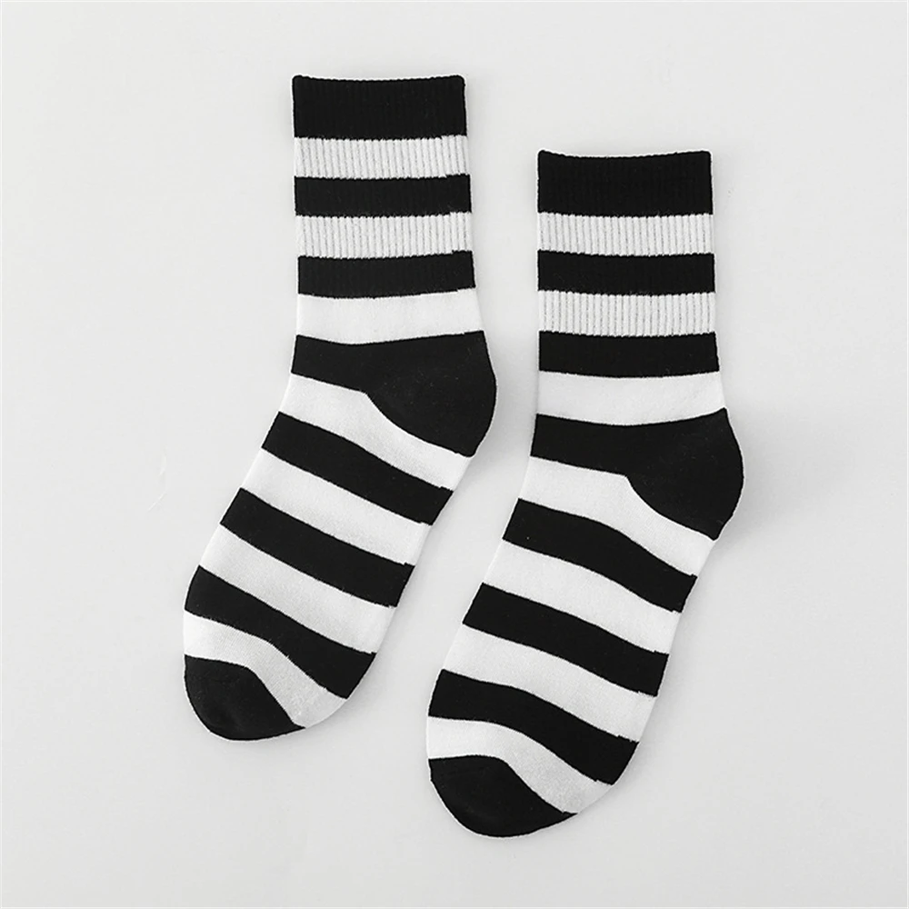 New Cow Lovely Harajuku Japanese Style Cotton Women Striped Solid Breathable Casual Cartoon Socks White Black Dropship