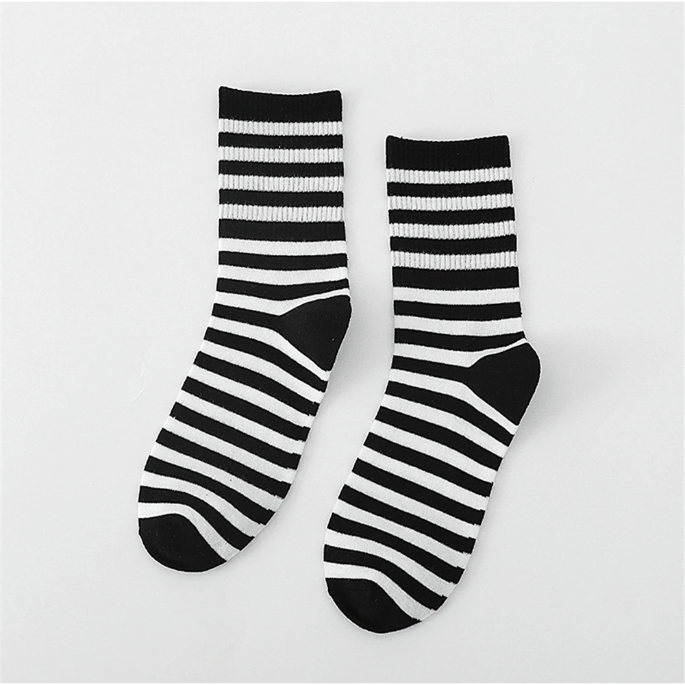 New Cow Lovely Harajuku Japanese Style Cotton Women Striped Solid Breathable Casual Cartoon Socks White Black Dropship