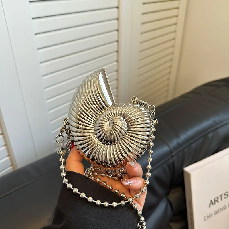 2024 New Metal Mini Conch Bag for Women Fashion Shoulder Bag Designer Lipstick Makeup Bag