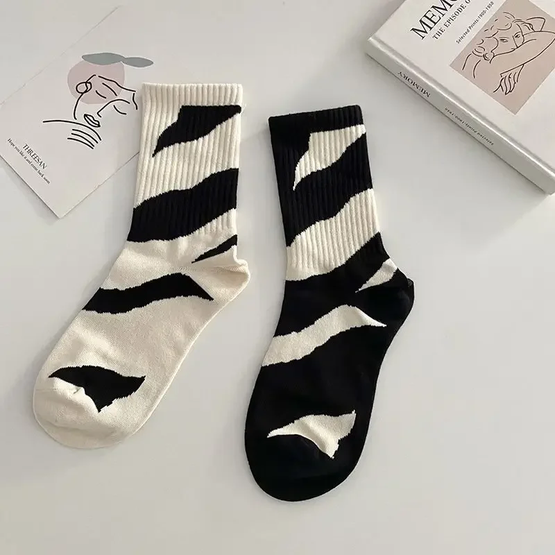 4 Pairs Asymmetric Socks Japanese Style Streetwear AB Socks Women Kids Sports Socks Hip Hop Skateboard Striped Mid Tube Sox