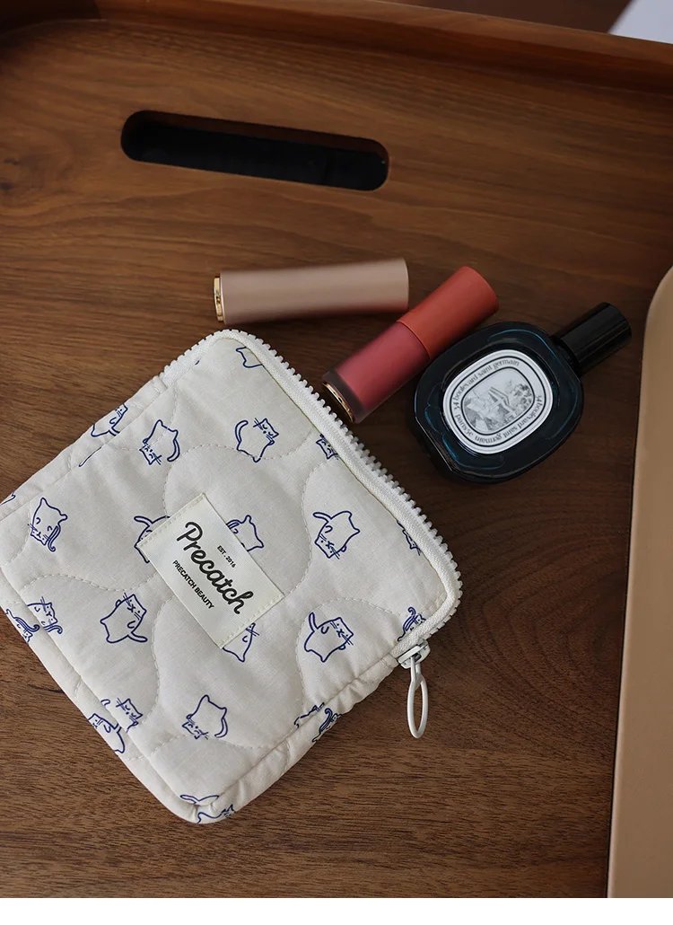 Sanitary Napkin Bag Card Bag Cartoon Hand-Painted Kitten Cute Square Portable Storage Bag Girls Physiological Bag Cosmetic Bag
