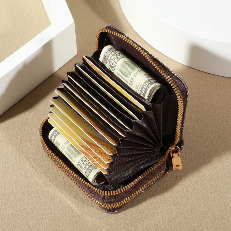 Chic Vintage Zippered Card Holder Wallet for Women - Secure Multi-Card Slots, Fashionable Faux Leather with Coin PurseLuxurious