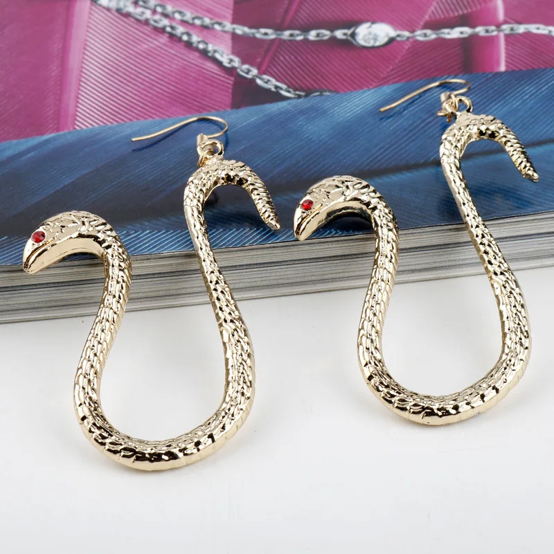 Anime ONE PIECE Earrings Boa Hancock Ear Studs Clips Pendants Cosplay Accessories Figure Gifts