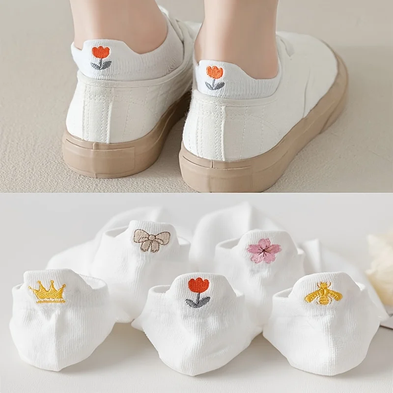 5 pairs of embroidered breathable mesh white socks crown cute shallow mouth minimalist socks