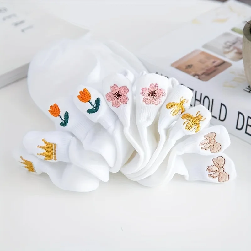 5 pairs of embroidered breathable mesh white socks crown cute shallow mouth minimalist socks