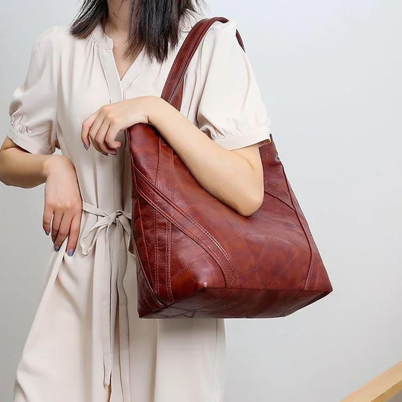 PU Zipper High Quality Women's Shoulder Bag 2024 Soft Faced Large Capacity Fashionable Commuting Women's Shoulder Bag