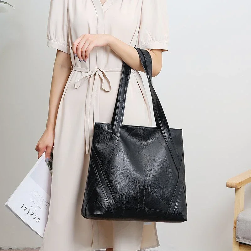 PU Zipper High Quality Women's Shoulder Bag 2024 Soft Faced Large Capacity Fashionable Commuting Women's Shoulder Bag