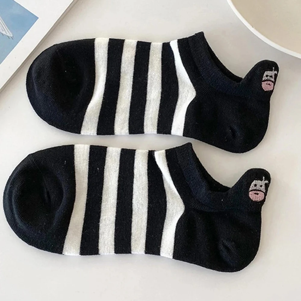 5 Pairs Women Cow Patterned Boat Socks Trendy Versatile Cartoon Striped Girl Socks Soft Comfortable Breathable Casual Socks