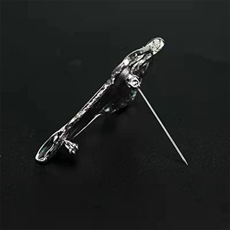 Movie The Lord Of The Rings Elf Leaf Shape Brooch Unisex Clothes Backpack Jewelry Cloask Clasp Corsage Pin Metal Button