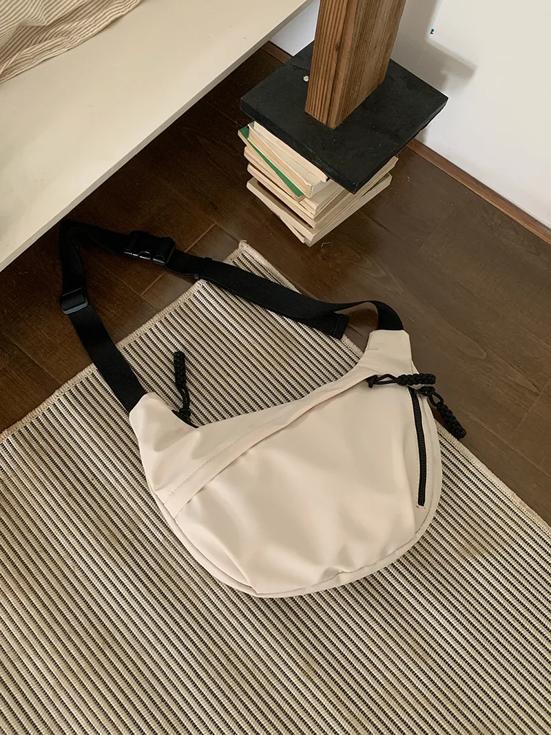 Korean Simplified New Moon Bag Fashionable Design Wheat Ear Cross Body Bag Versatile High End Single Shoulder Dumpling Bag