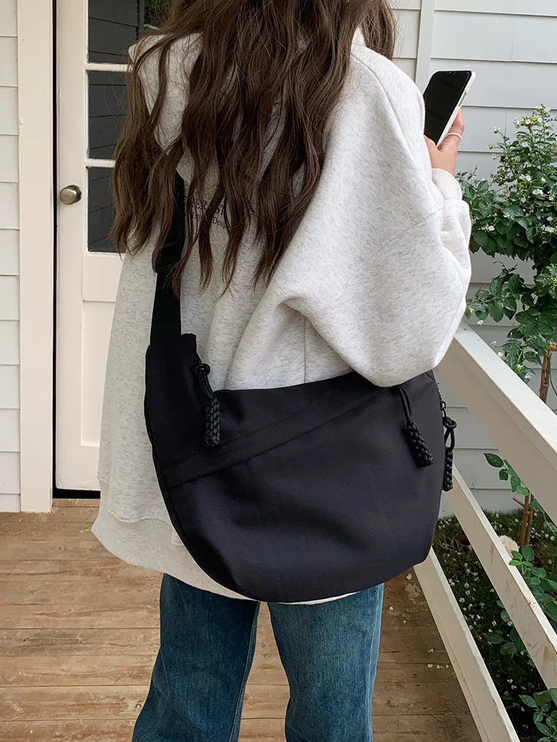 Korean Simplified New Moon Bag Fashionable Design Wheat Ear Cross Body Bag Versatile High End Single Shoulder Dumpling Bag