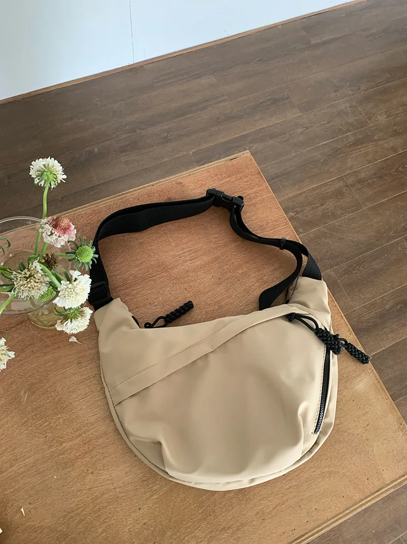 Korean Simplified New Moon Bag Fashionable Design Wheat Ear Cross Body Bag Versatile High End Single Shoulder Dumpling Bag