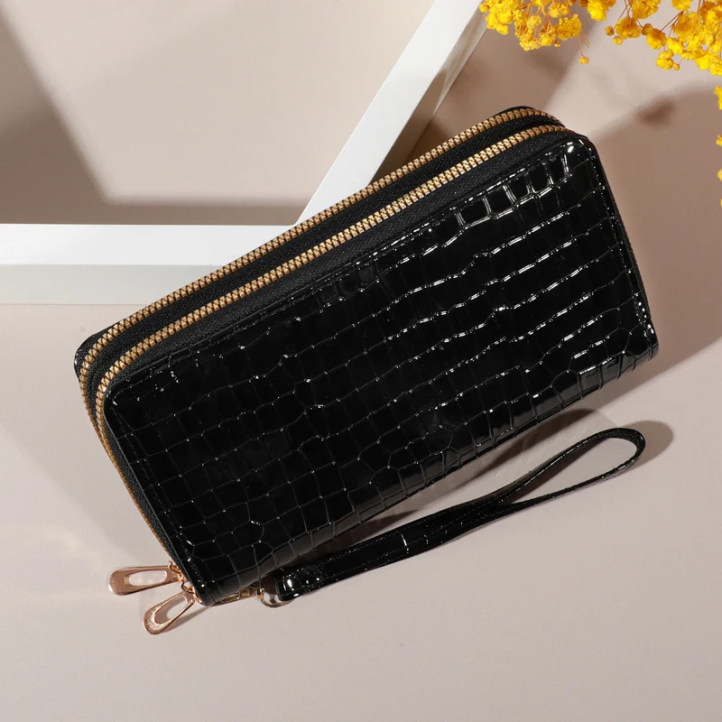 Chic Vintage Double Layer Clutch Wallet - Retro Zipper Coin Purse & Wristlet - Fashionable Womens Accessory with Secure Storage