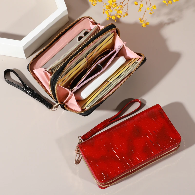 Chic Vintage Double Layer Clutch Wallet - Retro Zipper Coin Purse & Wristlet - Fashionable Womens Accessory with Secure Storage