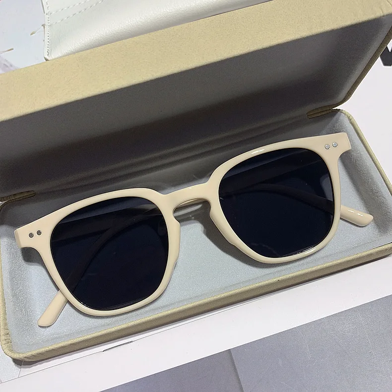 New Vintage Square Sunglasses Women Men Luxury Brand Small Round Sun Glasses Female Small Eyewear Sunglasses for Male Female