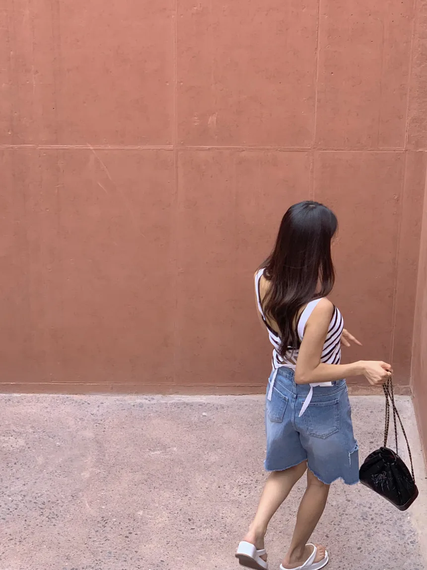New 2024 Summer Denim Shorts For Women High Waist Hole Washed Half Length Bermuda Shorts Women Korean Style Short Jeans