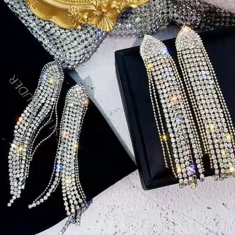 2023 New Fashion Unique Design Elegant Exquisite Light Luxury Zircon C Earrings Women Jewelry Party High-grade Gift Wholesale