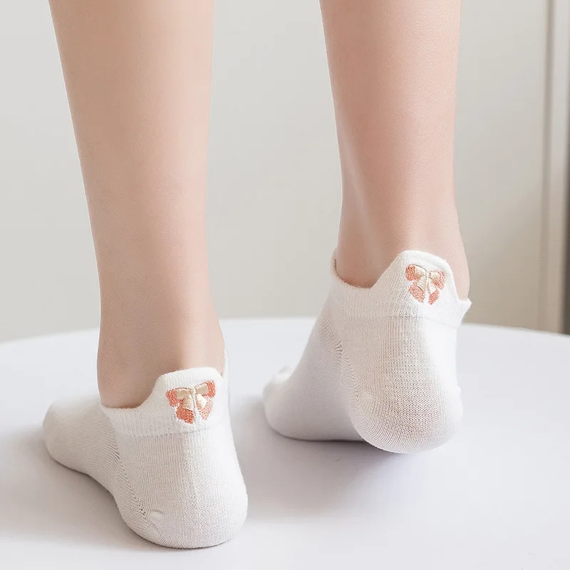 5 Pairs Cute White Socks Women Embroidered Short Ankle Socks Coffee Rabbit Bear Bowknot Love Heart Expression Cotton Boat Socks