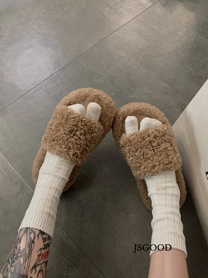 High Quality Cotton Women Two Toe Spring Autumn Winter Warm Socks Fashion Retro Striped Japanese Tabi Socks Thick Thread Needles