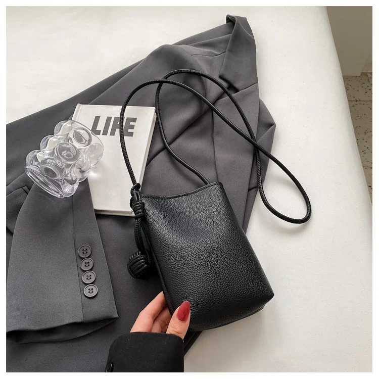 Women Handbags Female Pu Leather Shoulder Bags Luxury Large Capacity Crossbody Bags Solid Flap for Women Portable Phone Purse