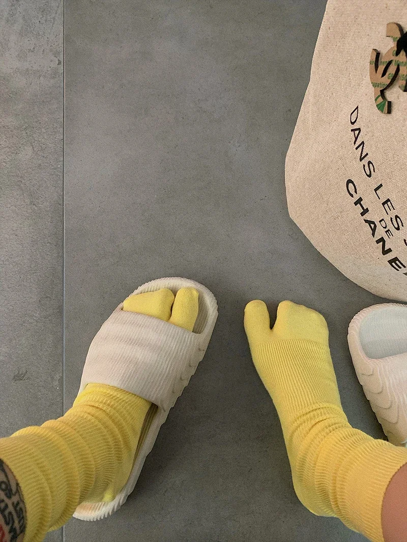 Combed Cotton Split Toe Man Woman Socks Solid Color Small Stripe Comfortable Soft Two-Toed Japanese Harajuku Women's Tabi Sox