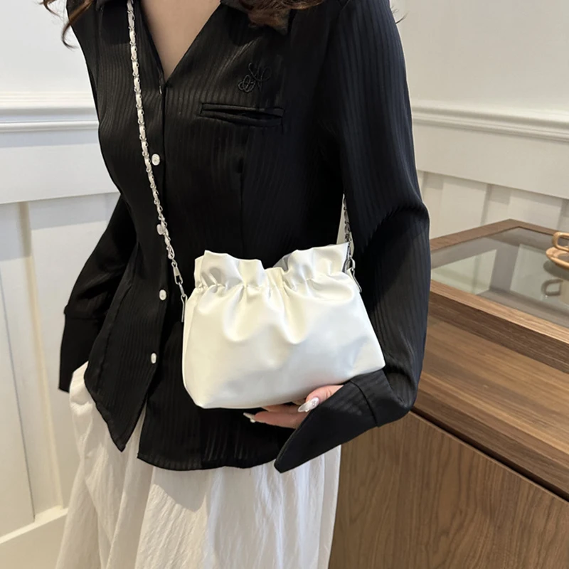 Women's Chain Bag Fashion Versatile Classic Solid Color Crossbody Bag Drawstring Shoulder Bag Silver Bucket Bag