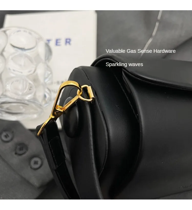 Classic Black Shoulder Bag Women's Versatile Retro Crossbody Square Bags 2024 New Large Capacity Textured Leather Flap Handbags