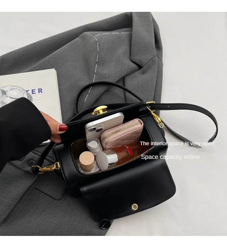 Classic Black Shoulder Bag Women's Versatile Retro Crossbody Square Bags 2024 New Large Capacity Textured Leather Flap Handbags