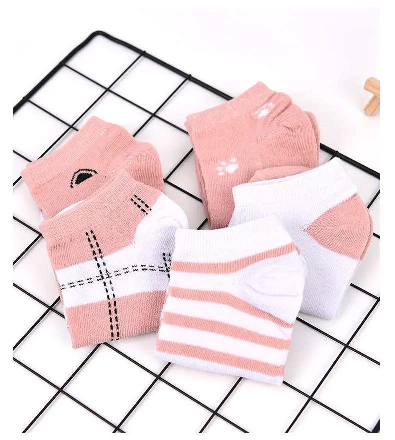 5 Pairs of Cute Cat Fashion Iadies Casual Short Socks 5 Pairs of Cute Cat Fashion Iadies Casual Short Socks