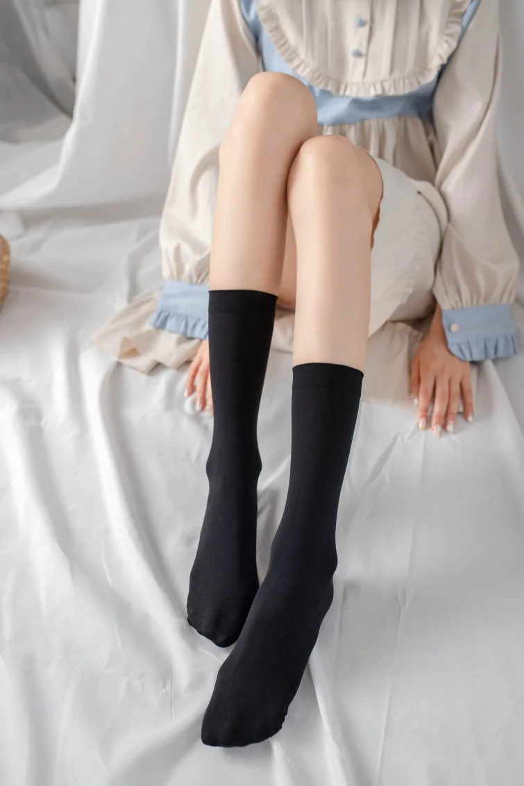 Women Socks Spring Summer Ladies Solid Color Socks Long Tube Short Socks High Mid Tube Socks Velvet White Black Soks for Girls