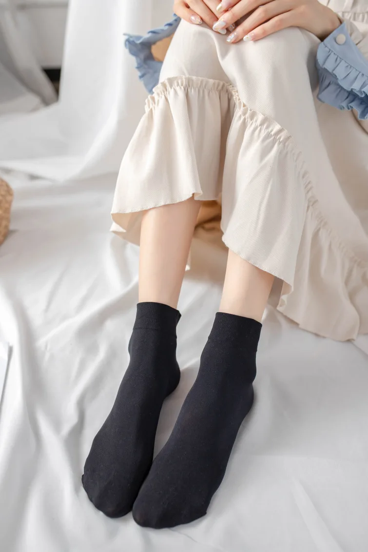 Women Socks Spring Summer Ladies Solid Color Socks Long Tube Short Socks High Mid Tube Socks Velvet White Black Soks for Girls