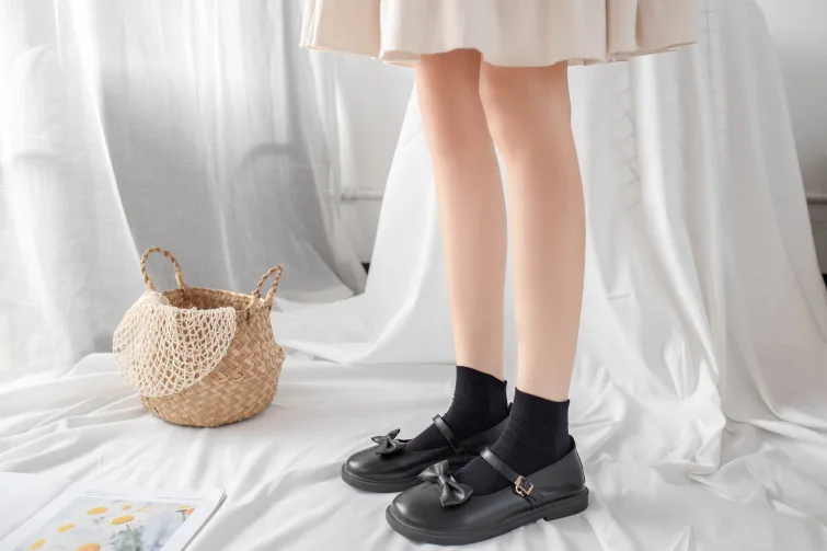 Women Socks Spring Summer Ladies Solid Color Socks Long Tube Short Socks High Mid Tube Socks Velvet White Black Soks for Girls