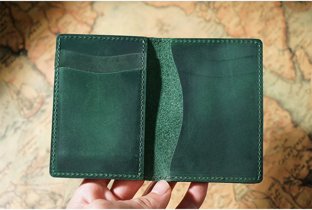 AIGUONIU Credit ID Card Holder Vintage Design Crazy Horse Leather Customized Business Men Women Wallet